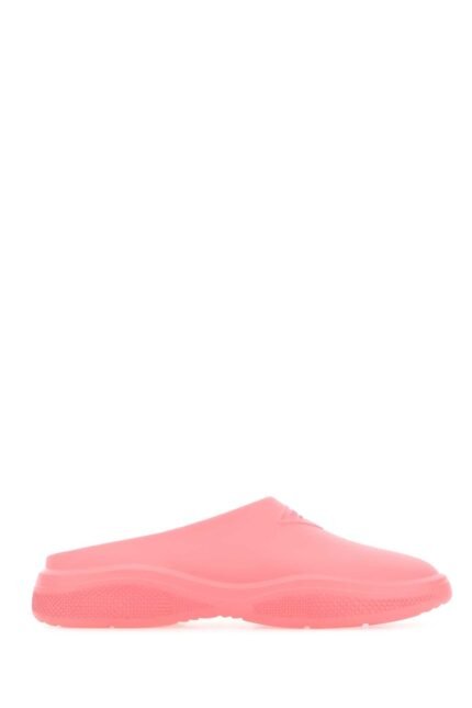 Dark pink rubber slippers
