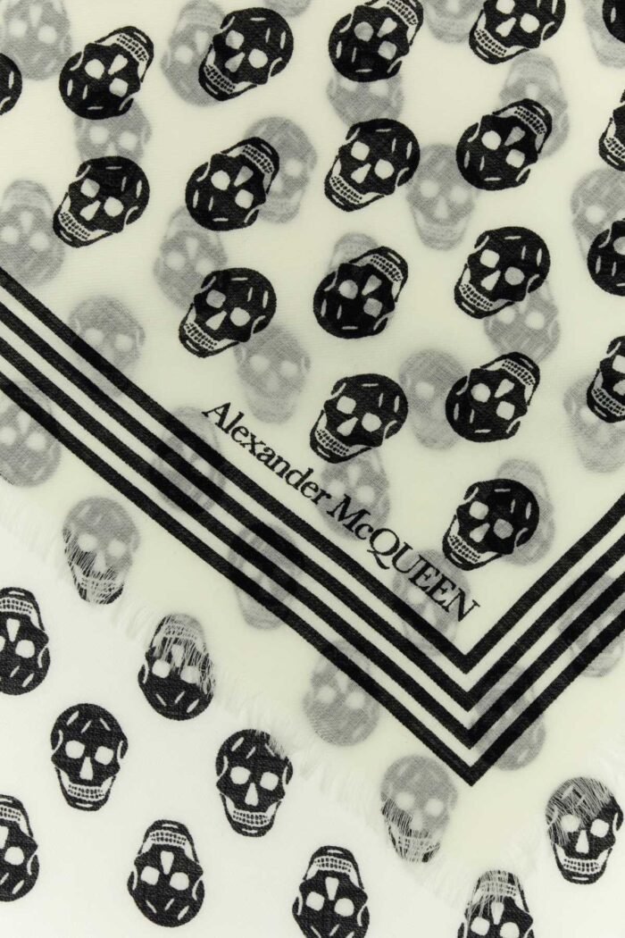 Printed wool scarf - Image 2