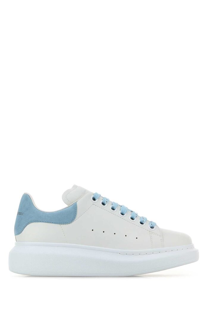 White leather sneakers with pastel light blue suede heel - Image 1