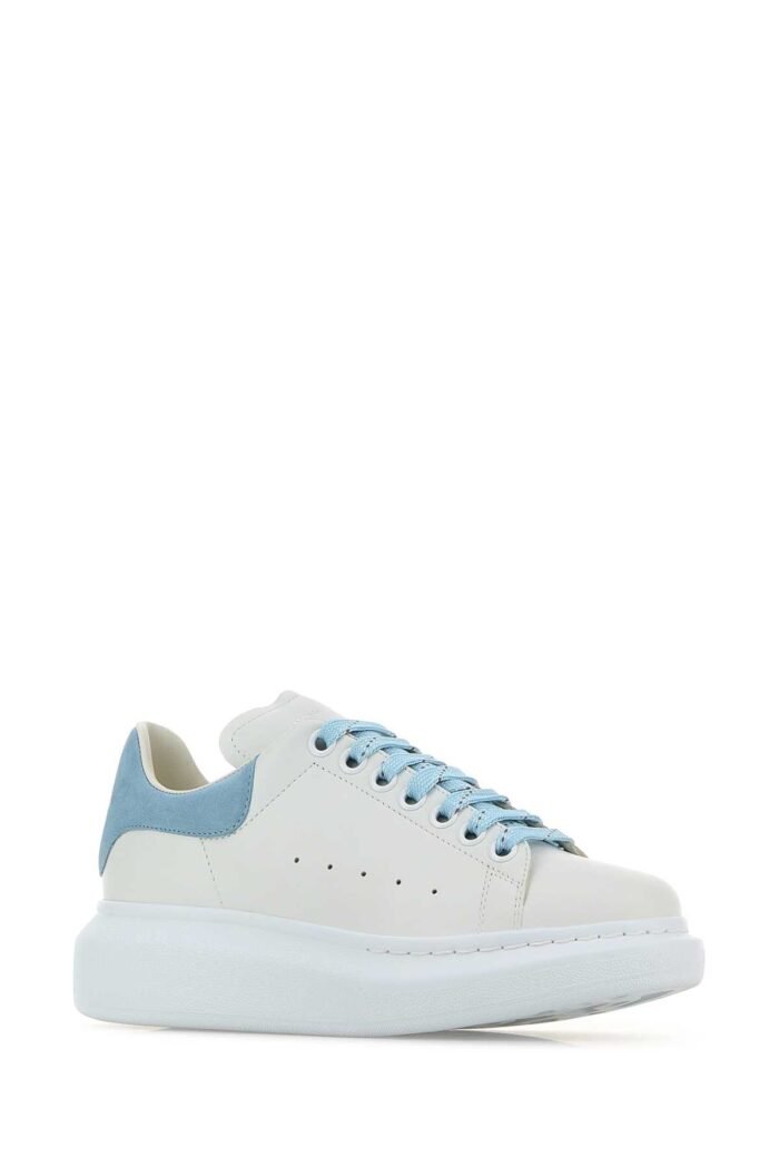 White leather sneakers with pastel light blue suede heel - Image 2